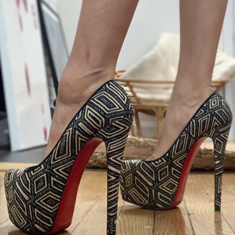 Christian Louboutin Red Bottoms 38.5